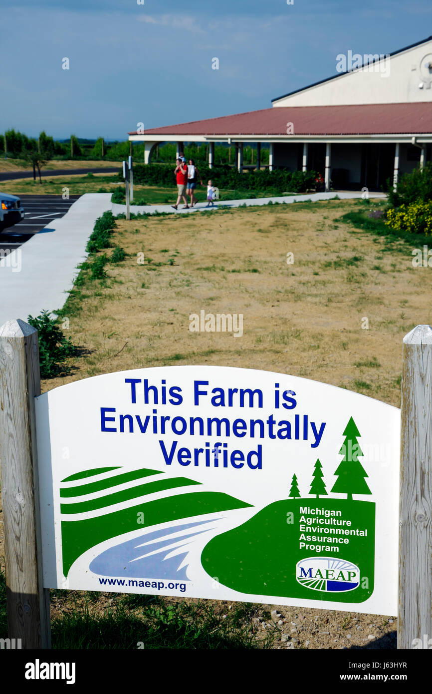 Michigan Traverse City, Old Mission Peninsula, Chateau Grand Traverse, Weingut, Weinbau, Pflanzen, Trauben, landwirtschaftlich verifiziert, Schild, Ökologie, Konservat Stockfoto