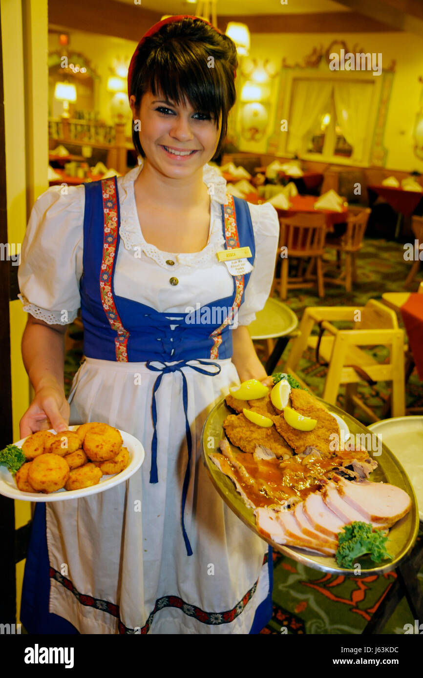Michigan Frankenmuth, Bavarian Inn, Restaurant Restaurants Essen Essen Essen Café Cafés, Küche, deutsche ethnische Gemeinschaft, Frau weibliche Frauen, Kellnerin Server emp Stockfoto