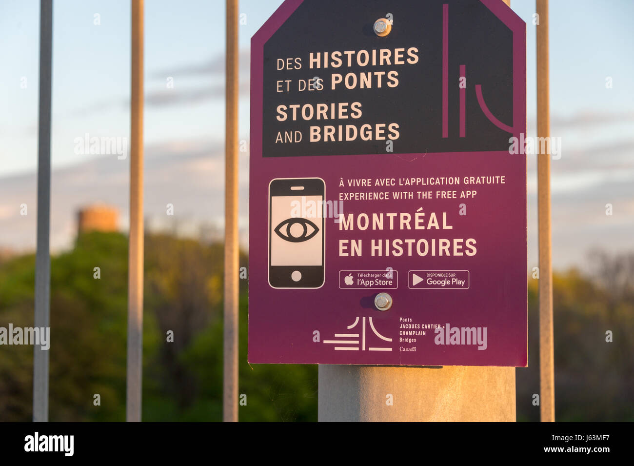 "Montreal En Histoires" Sonderziel auf Jacques Cartier Brücke. "Montreal En Histoires" ist ein multimediales Projekt feiert Montreals Geschichte. Stockfoto