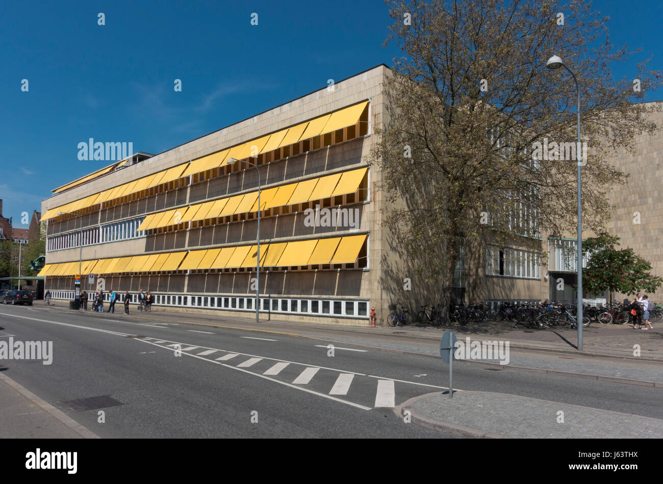 Das alte Radio House (DR) in Kopenhagen, jetzt Gehäuse der Royal Danish Academy of Music. Entworfen vom Architekten Vilhelm Lauritzen in den späten 1930er Jahren. Stockfoto