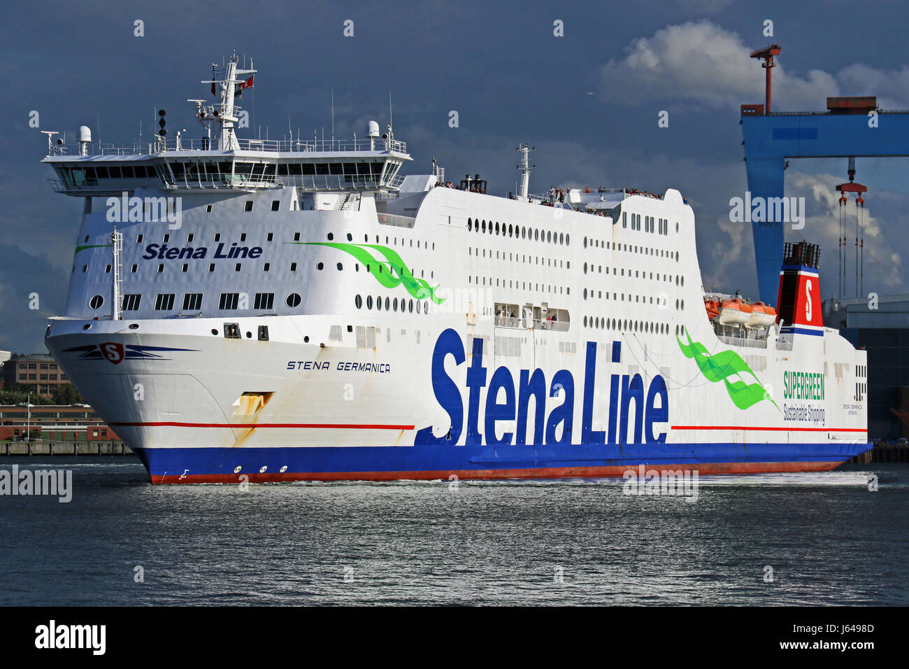 Die Autofähre Stena Germanica verlässt den Hafen von Kiel. Stockfoto