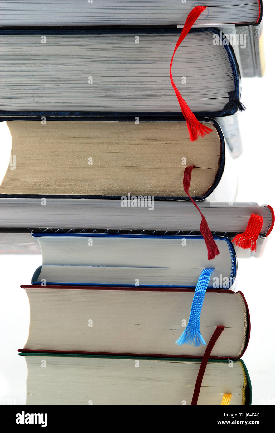 Bücher Romane Sachbücher Bookmarker Lesezeichen Scannen liest Bücherturm lernen Stockfoto
