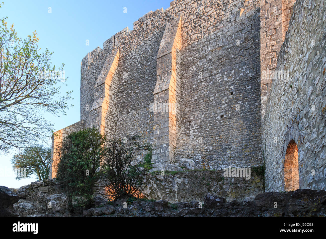 Frankreich, Aude, Duilhac-sous-Peyrepertuse, Peyrepertuse Burg, umschließende Mauer Stockfoto