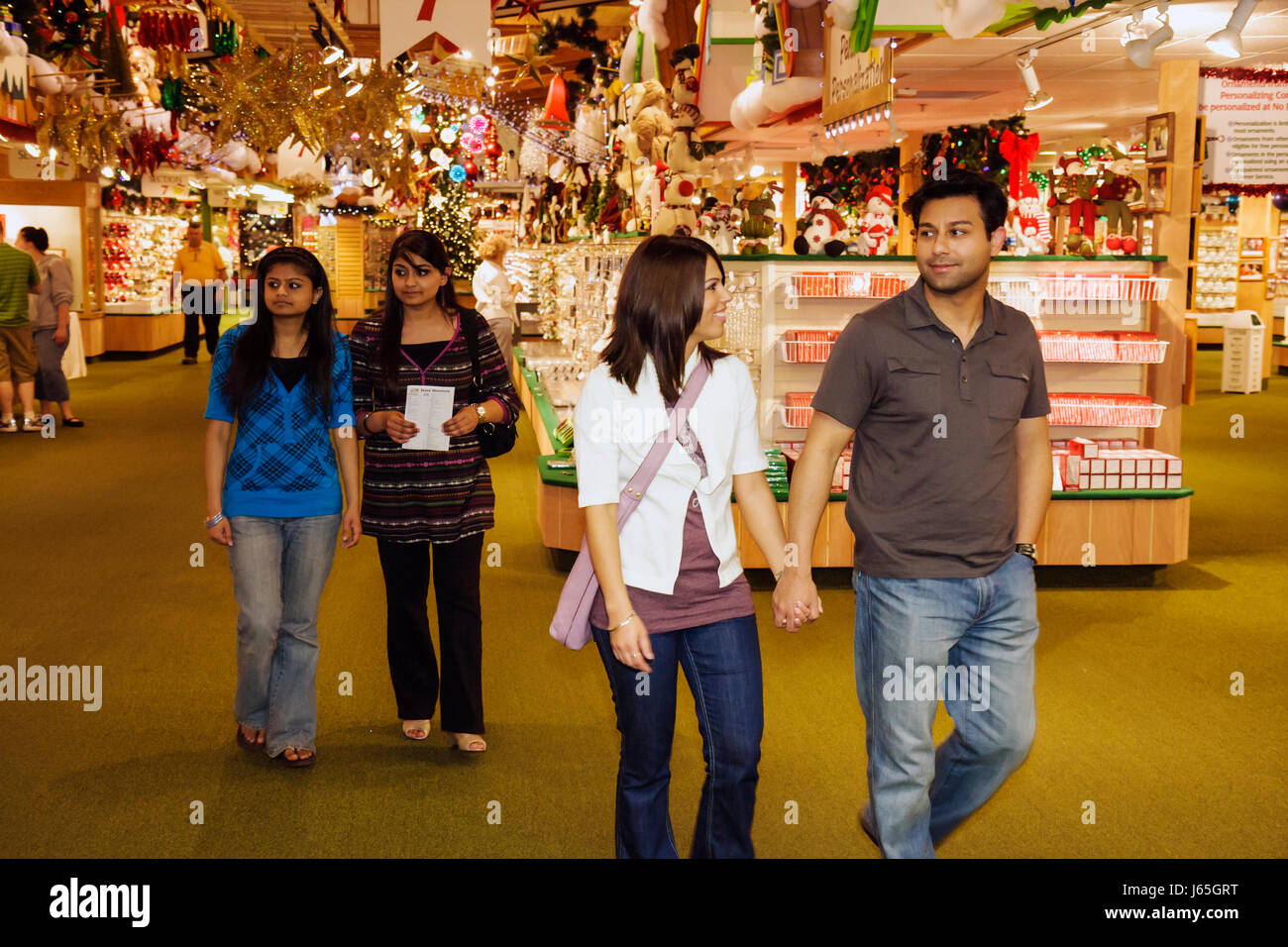 Michigan Saginaw County, Frankenmuth, deutsch-bayerische ethnische Gemeinschaft, Bronner's Christmas Wonderland, Shopping Shopper Shopper Stockfoto