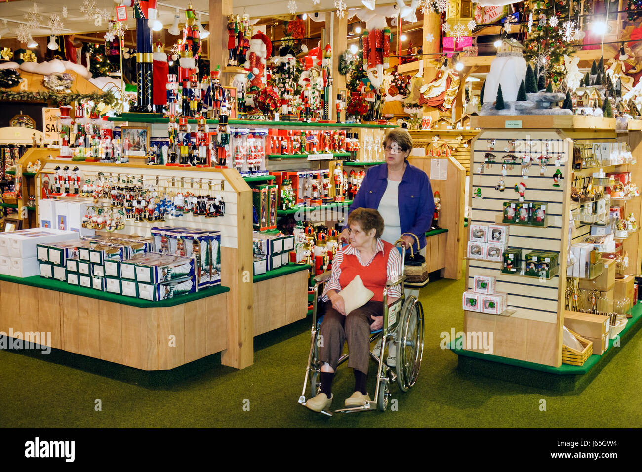 Michigan Saginaw County, Frankenmuth, deutsch-bayerische ethnische Gemeinschaft, Bronner's Christmas Wonderland, Shopping Shopper Shopper Stockfoto