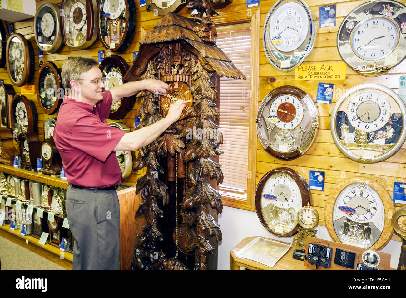 Michigan Saginaw County, Frankenmuth, deutsch-bayerische ethnische Gemeinschaft, Frankenmuth Clock Company, Produktpräsentation, tim Stockfoto