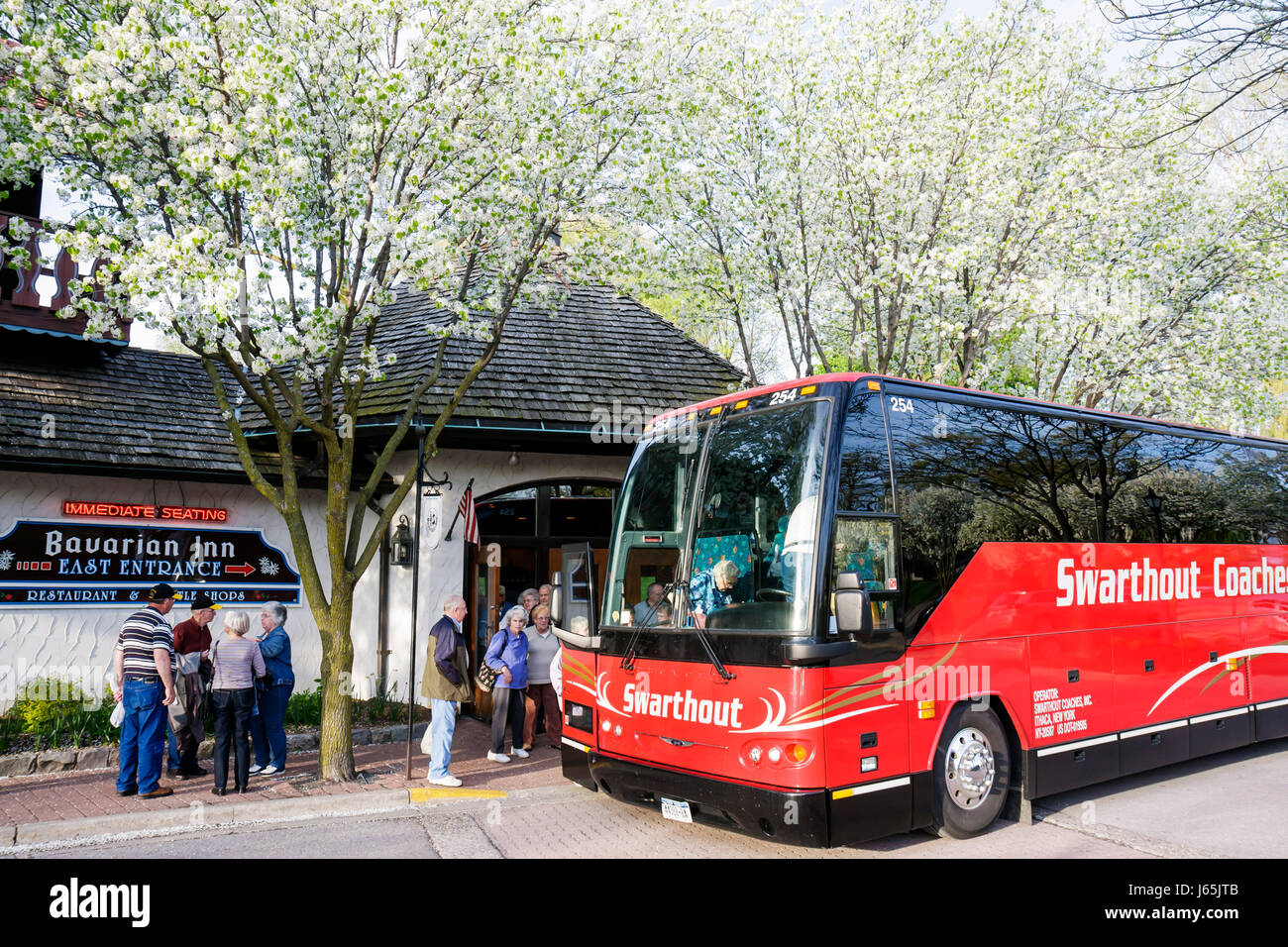 Michigan Frankenmuth, deutsche ethnische Gemeinschaft, Bayerisches Gasthaus, Restaurant Restaurants Essen Essen Café Cafés, Küche, Tour Bus, Bus, Charter, Mann Männer männlich, wo Stockfoto