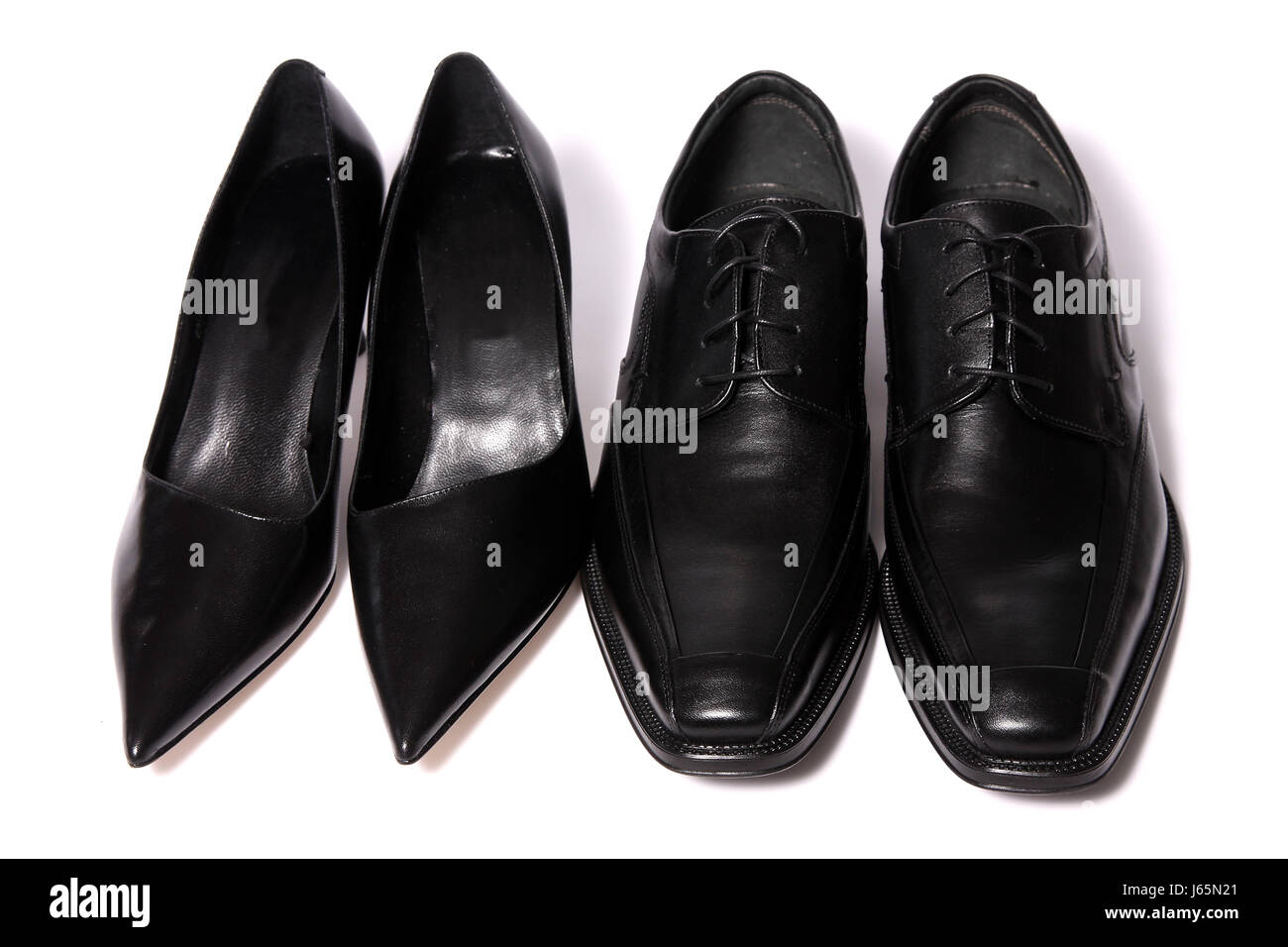 Highheels Schnürsenkel Pumpen Heels schwarze dunkelhäutige kohlschwarze tief schwarze Schuhe Leder Stockfoto