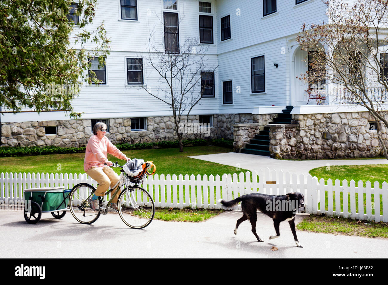 Michigan, MI, mich, Mackinac County, Island, Mackinaw, historischer State Parks Park, Straße von Lake Huron, Cadotte Avenue, Governor's Summer Home, Frau Frau wo Stockfoto