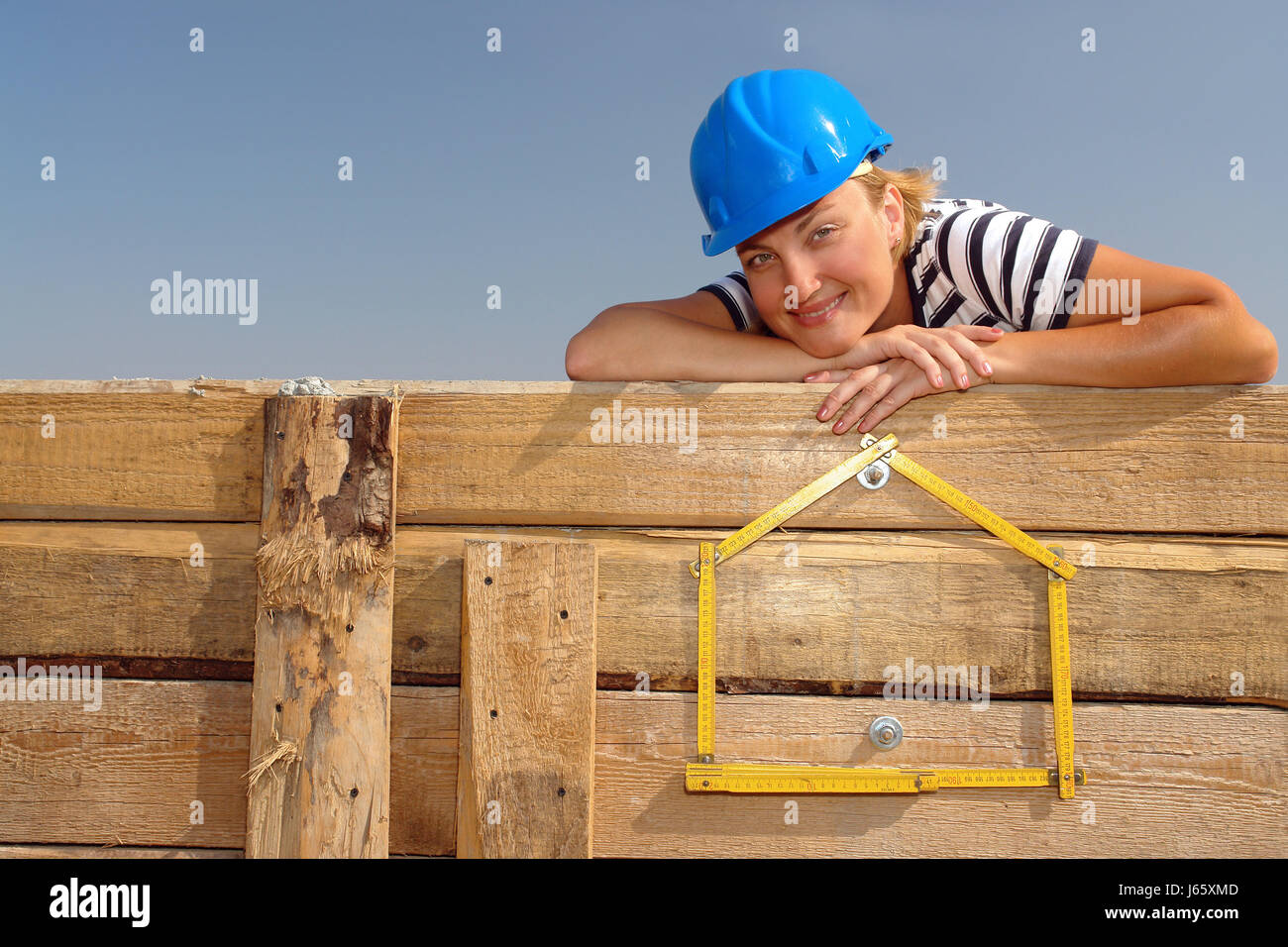 Hausbau Lachen Lachen Lachen Twit kichern Lächeln Lächeln lachen Stockfoto