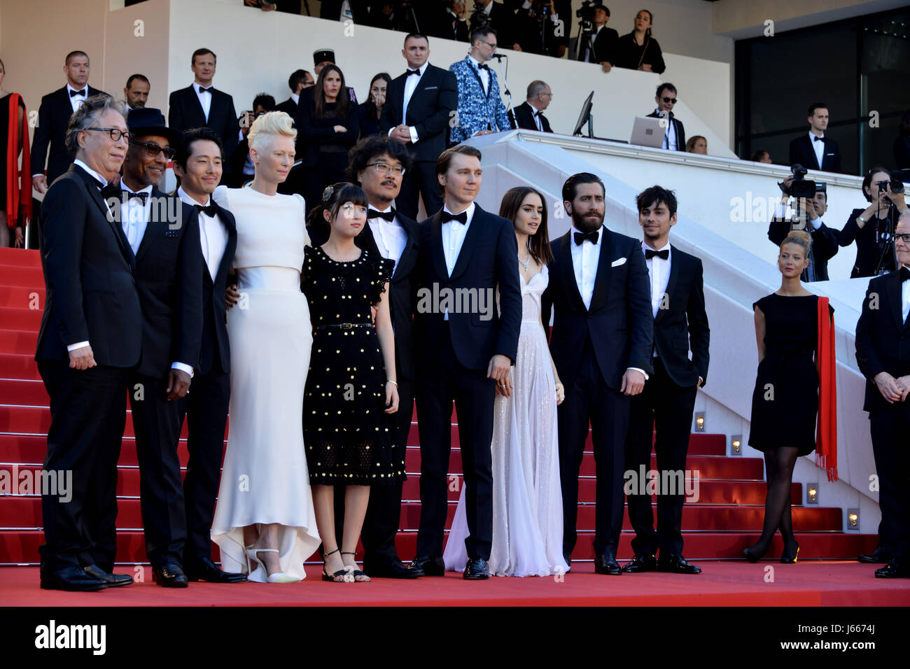 70. Cannes Film Festival 2017, roten Teppich Film "Okja". Im Bild: Devon Bostic, Jake Gyllenhaal, Lily Collins, Paul Dano, Tilda Swinton, Bong Joon-Ho, Seo-Hyun Ahn, Steven Yeun Stockfoto