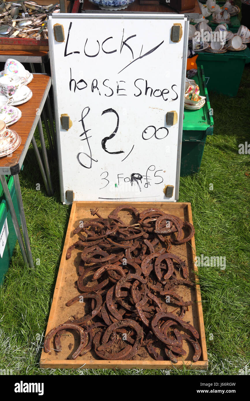 Lucky Horse Schuhe zum Verkauf an ein Land fair, Antrim, Nordirland Stockfoto