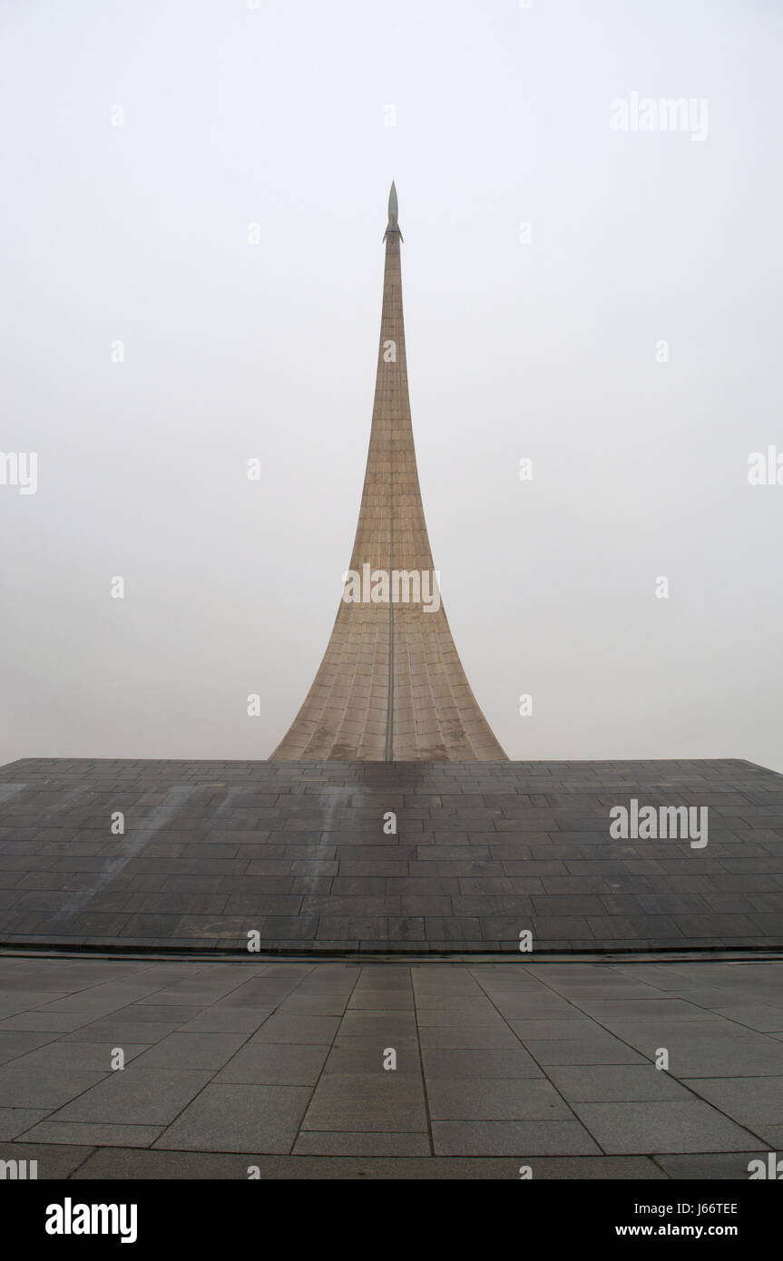 Moskau: Blick auf das Monument für die Eroberer des Raumes, erbaut im Jahre 1964 um Errungenschaften des sowjetischen Volkes in der Weltraumforschung zu feiern Stockfoto