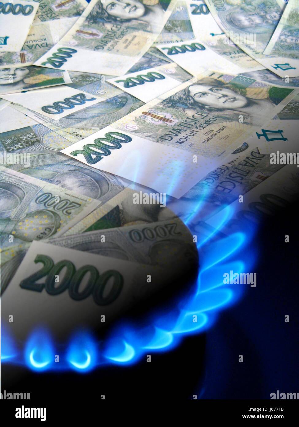 Flamme Flammen Kaminofen Notizen Gas Tschechische Geld Krone Hausbau Stockfoto
