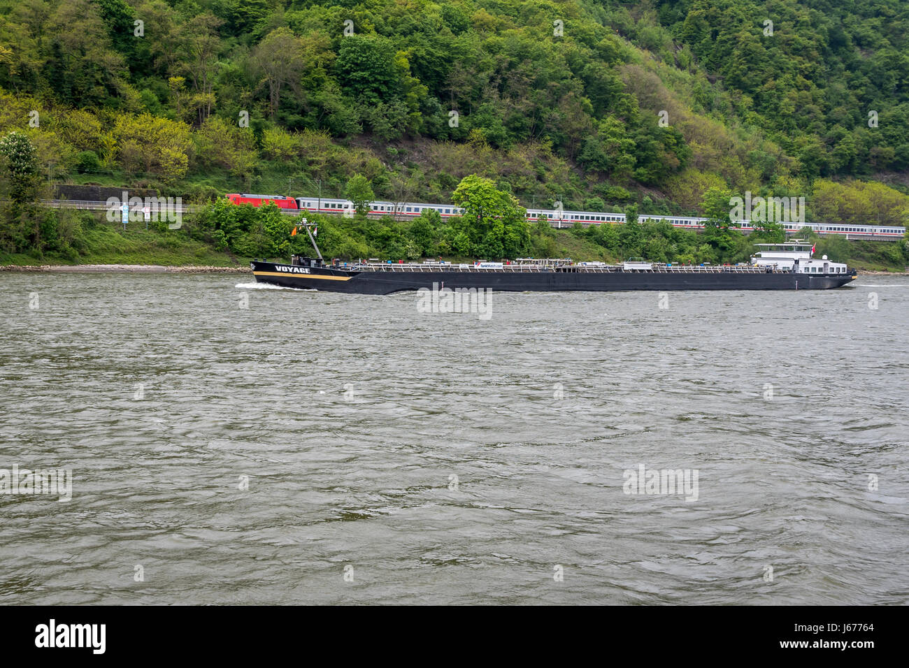 Güterverkehr auf dem Fluss Rhein, Deutschland Stockfoto