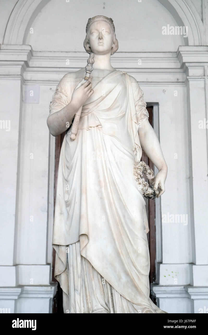 Statue der Königin Victoria, Indian Museum in Kalkutta, Westbengalen, Indien am 9. Februar 2016. Stockfoto