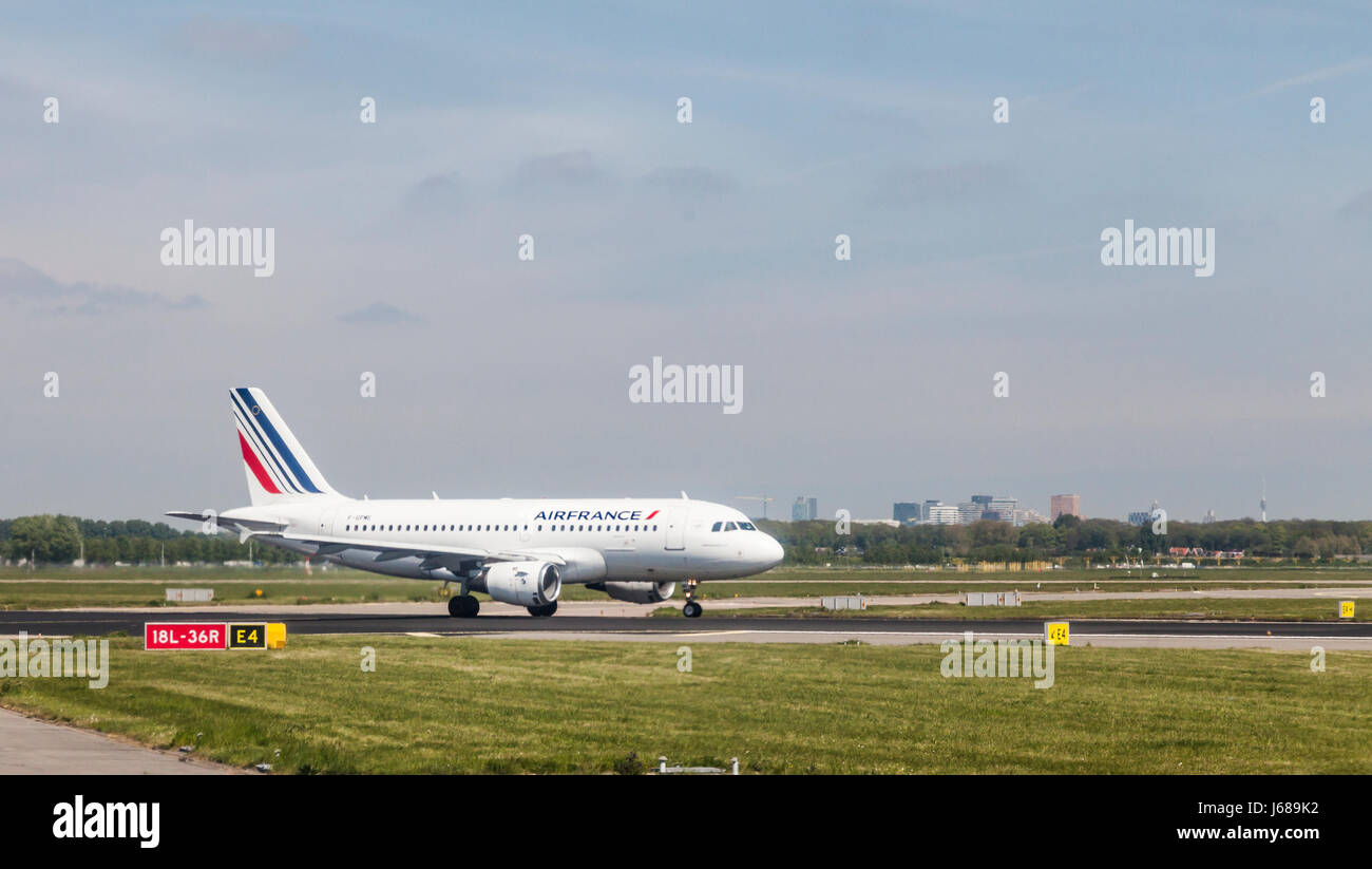 Air France Airbus A319-100, F-GPME, auf der Start-und Landebahn am Flughafen Schiphol, Amsterdam, Niederlande, Europa Stockfoto