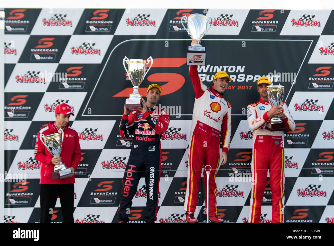 Melbourne, Australien. 20. Mai 2017. Dem Podium während der Rennen 9 The Virgin Australia Supercars Meisterschaft - 2017 Winton SuperSprint, Australien am 20. Mai 2017. Bildnachweis: Dave Hewison Sport/Alamy Live-Nachrichten Stockfoto