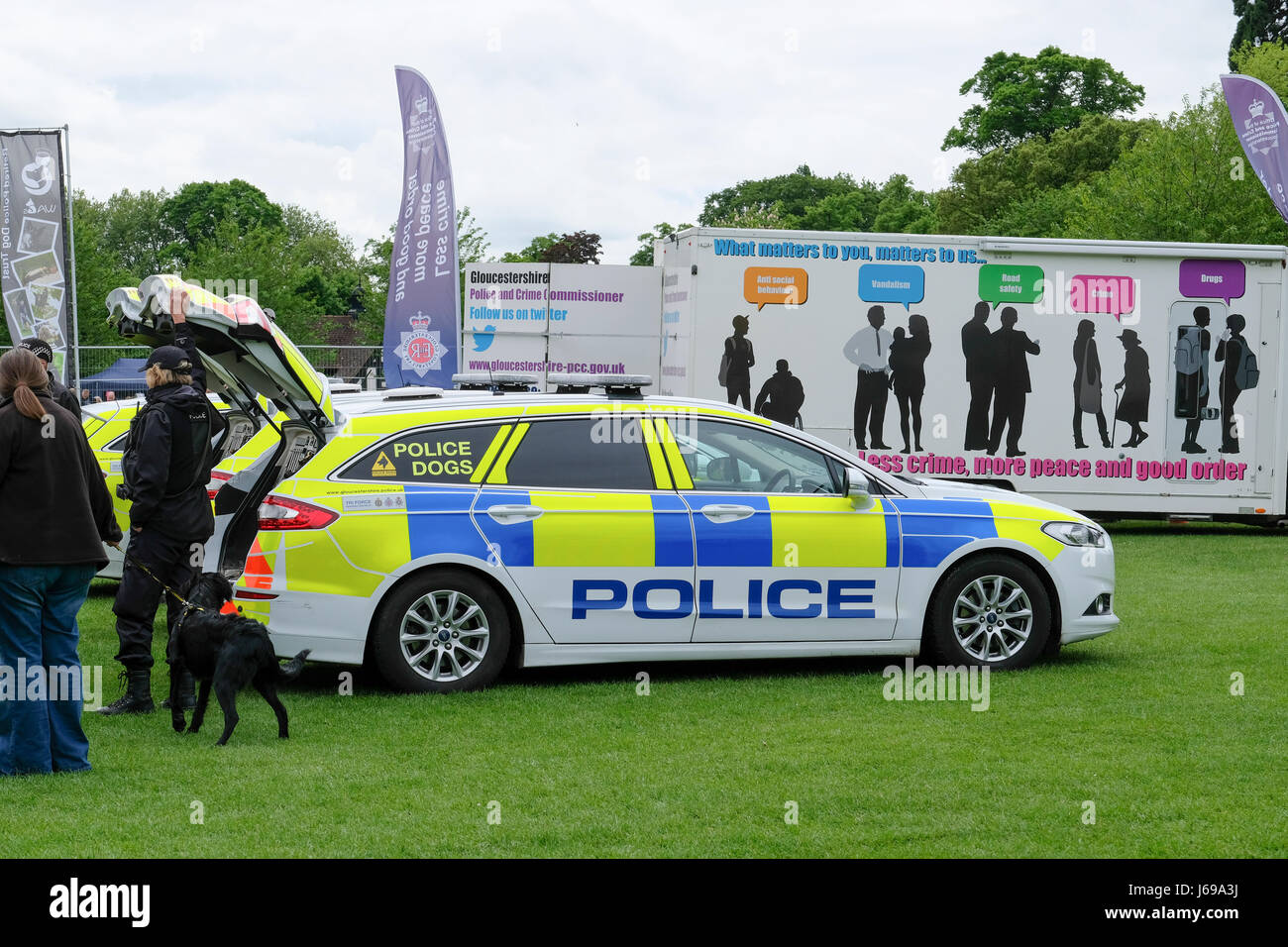 Gloucester, Großbritannien. 20. Mai 2017. Gloucestershire Polizei verwenden Gloucester Park für eine öffentliche Demonstration der Rolle der Polizeihunde bei der Verbrechensbekämpfung. Kredit: Chris Poole/Alamy Live-Nachrichten Stockfoto