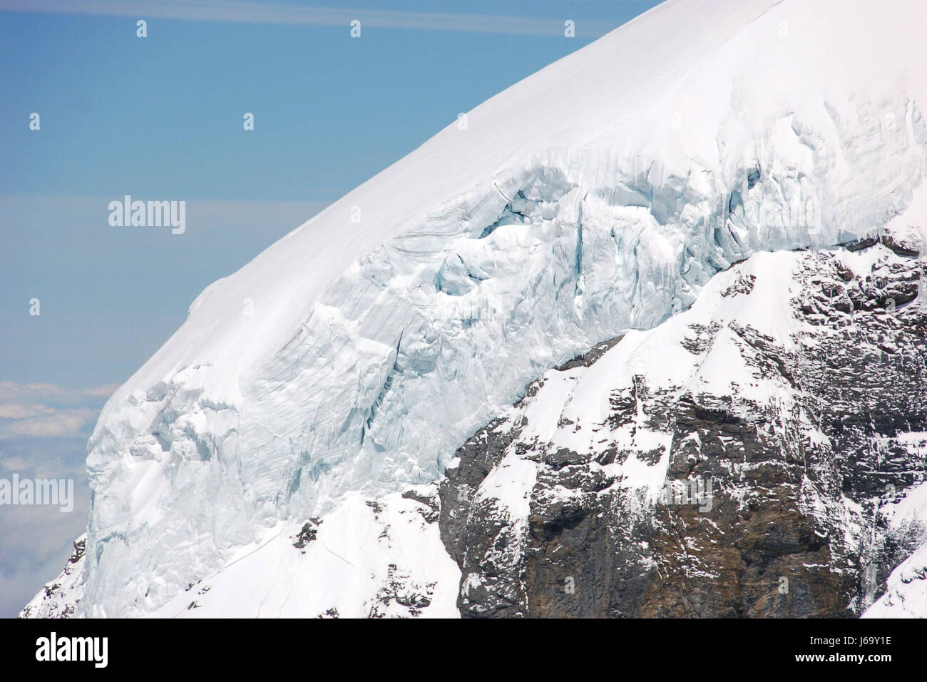 Stone rock Eis Gletscher Firmament Himmel Schnee Berg blau braun bräunlich Brünette Stockfoto