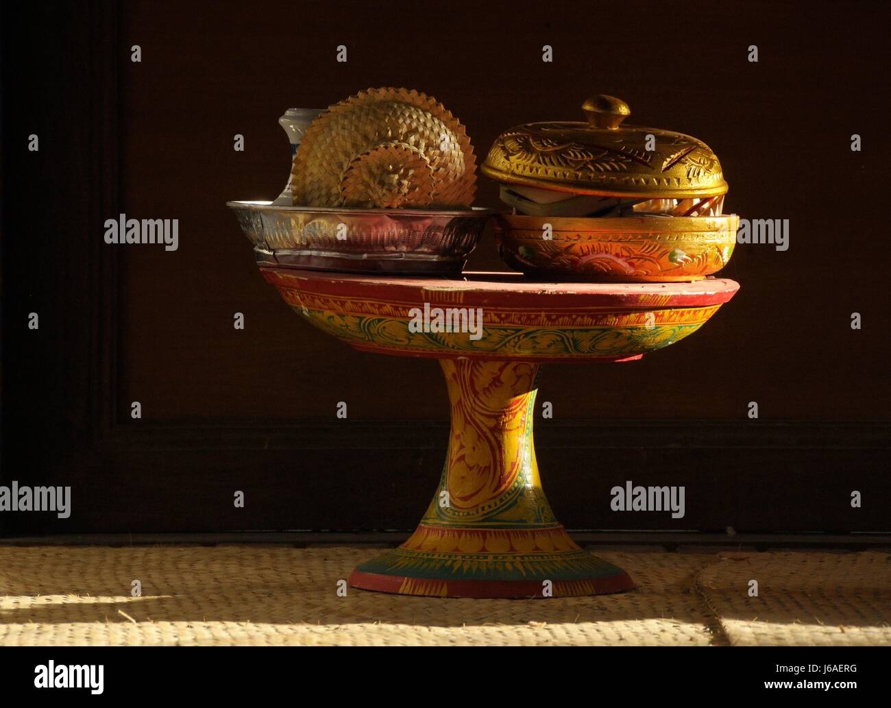 Schalen der Ahnenverehrung in bali Stockfoto