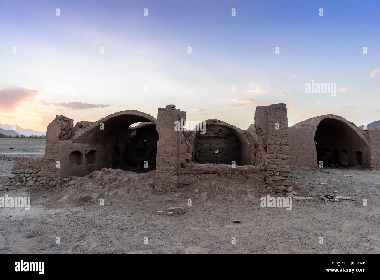 IRAN YAZD Turm des Schweigens und des Dorfes Zoroaster Stockfoto