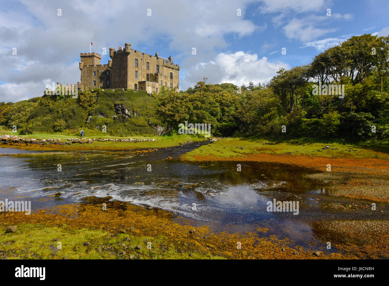 Dunvegan Castle auf der Isle Of Skye. Highlands, Schottland, Vereinigtes Königreich Stockfoto