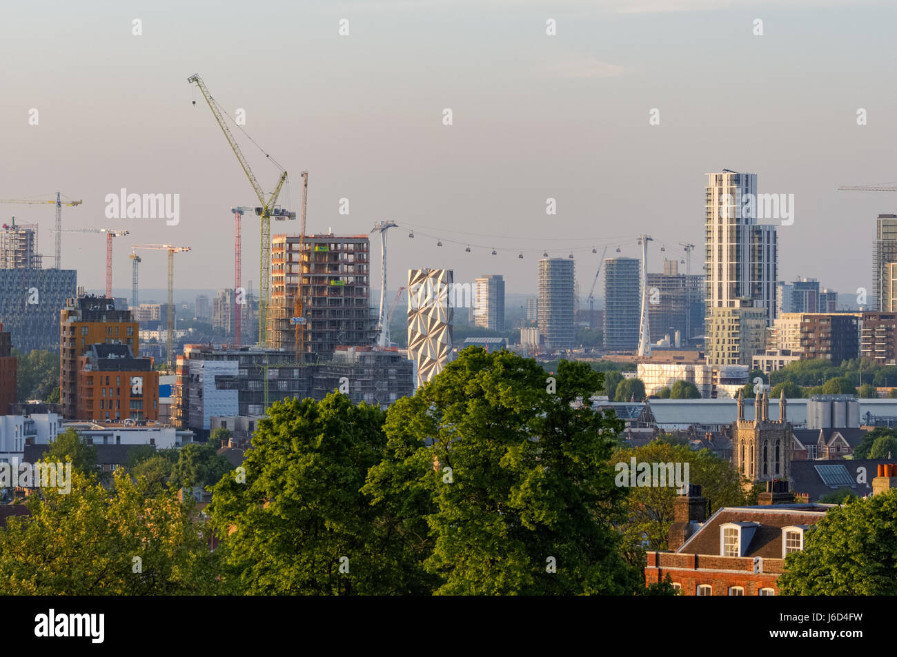 Blick auf die Halbinsel von Greenwich und Canning Town Entwicklung von Greenwich Park, London, England, Vereinigtes Königreich, Großbritannien Stockfoto