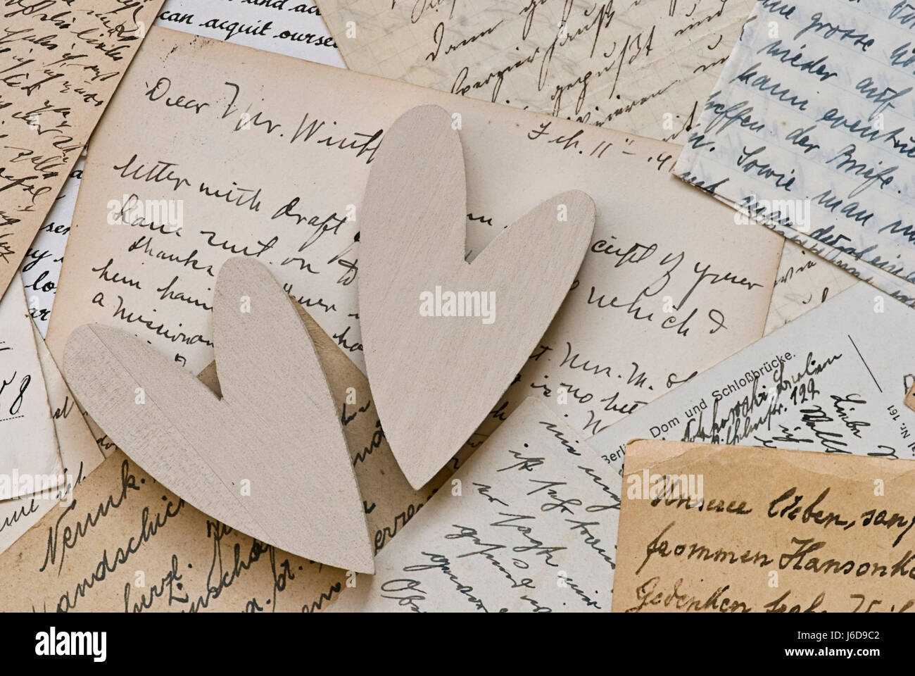 Herz auf alte Briefe Stockfoto