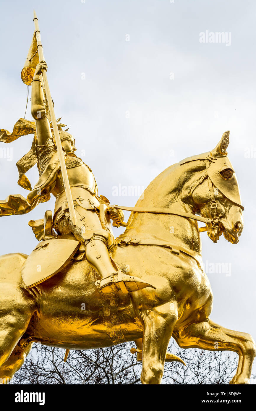 Denkmal Jeanne D'Arc in Philadelphia, gemacht aus goldenem Metall - glänzt 24-7. Stockfoto