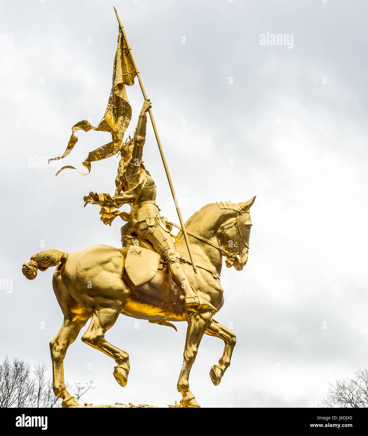 Denkmal Jeanne D'Arc in Philadelphia, gemacht aus goldenem Metall - glänzt 24-7. Stockfoto