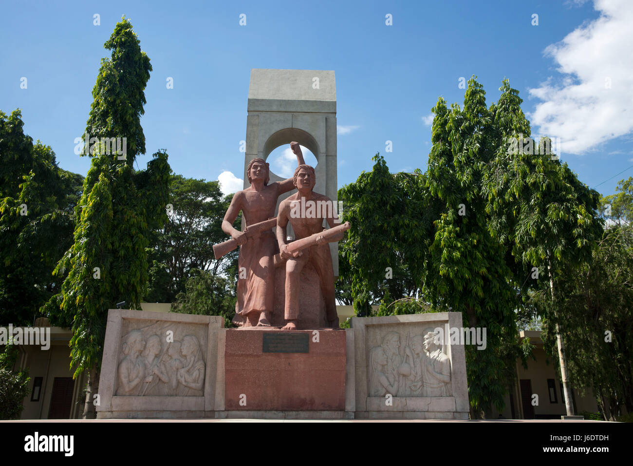 Sabas Bangladesch, eine Skulptur auf dem Campus Rajshahi Universität Darstellung der Geschichte der Nation Bewegungen von 1952 bis 1971. Rajshahi, Banglade Stockfoto