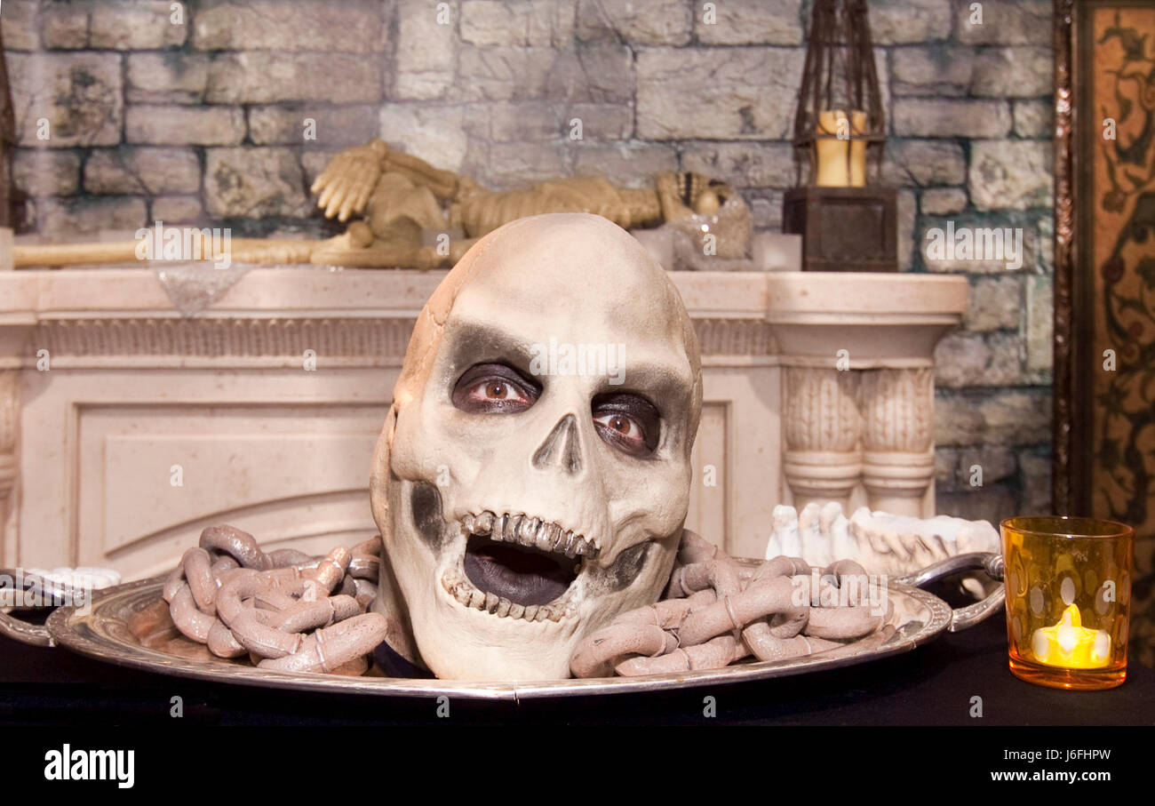Schädel beängstigend Knochen Halloween Horror beängstigend Kopf Tod Zähne menschlichen Menschen Stockfoto