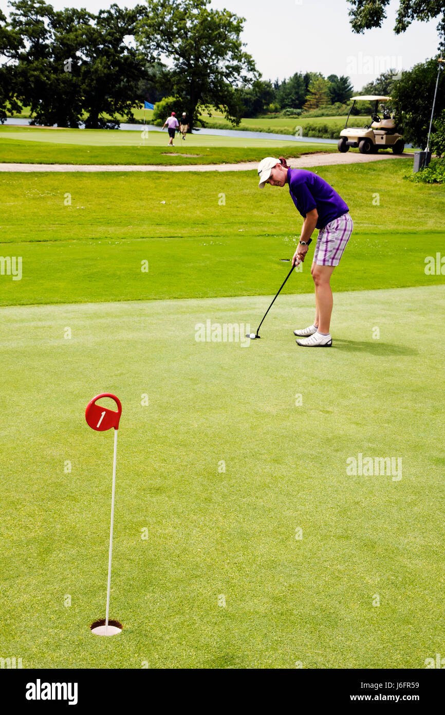 Kenosha Wisconsin, KANSASVILLE, Brighton Dale Links, Golfplatz, County Park System, Praxis grün, Sport, Erholung, Erwachsene Erwachsene Erwachsene Frau Frauen weibliche Dame, Stockfoto