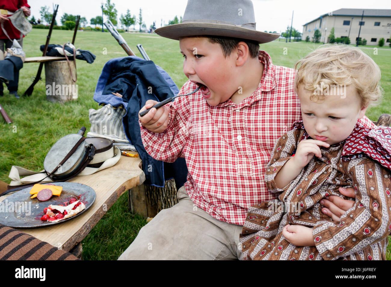 Kenosha Wisconsin, Civil war Museum, Civil war Days, Muster, Park City Grays, lebendige Geschichte, Bildung, Reenactor, junge Jungen, männliche Kinder Kinder Kinder youn Stockfoto