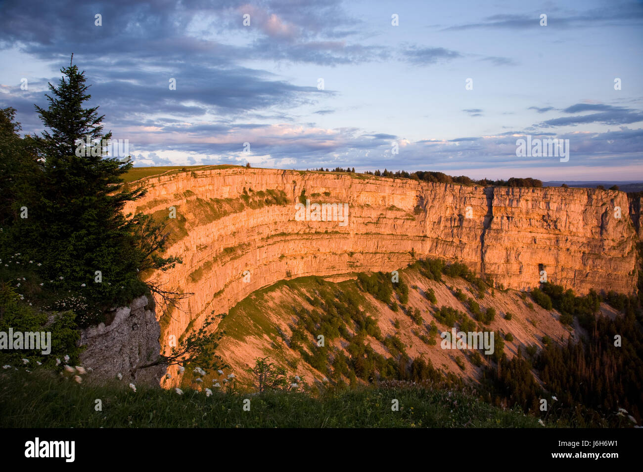 der Schweiz Rock Wasserkocher Schlucht Erosion Canyon Terrain Morgen Sonne  Abgrund Stockfotografie - Alamy