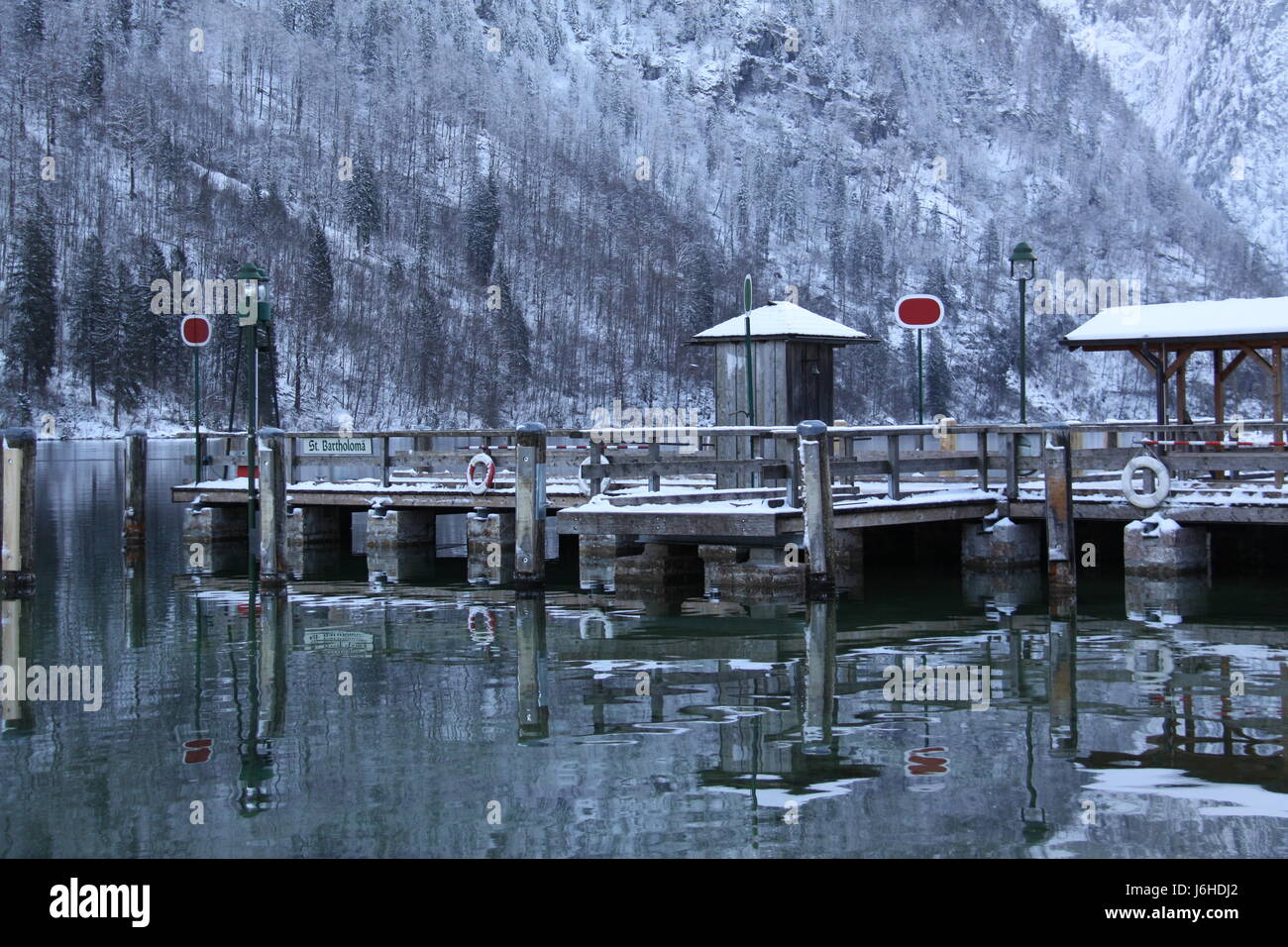 Schiffsanlegestelle am st. bartolom Stockfoto