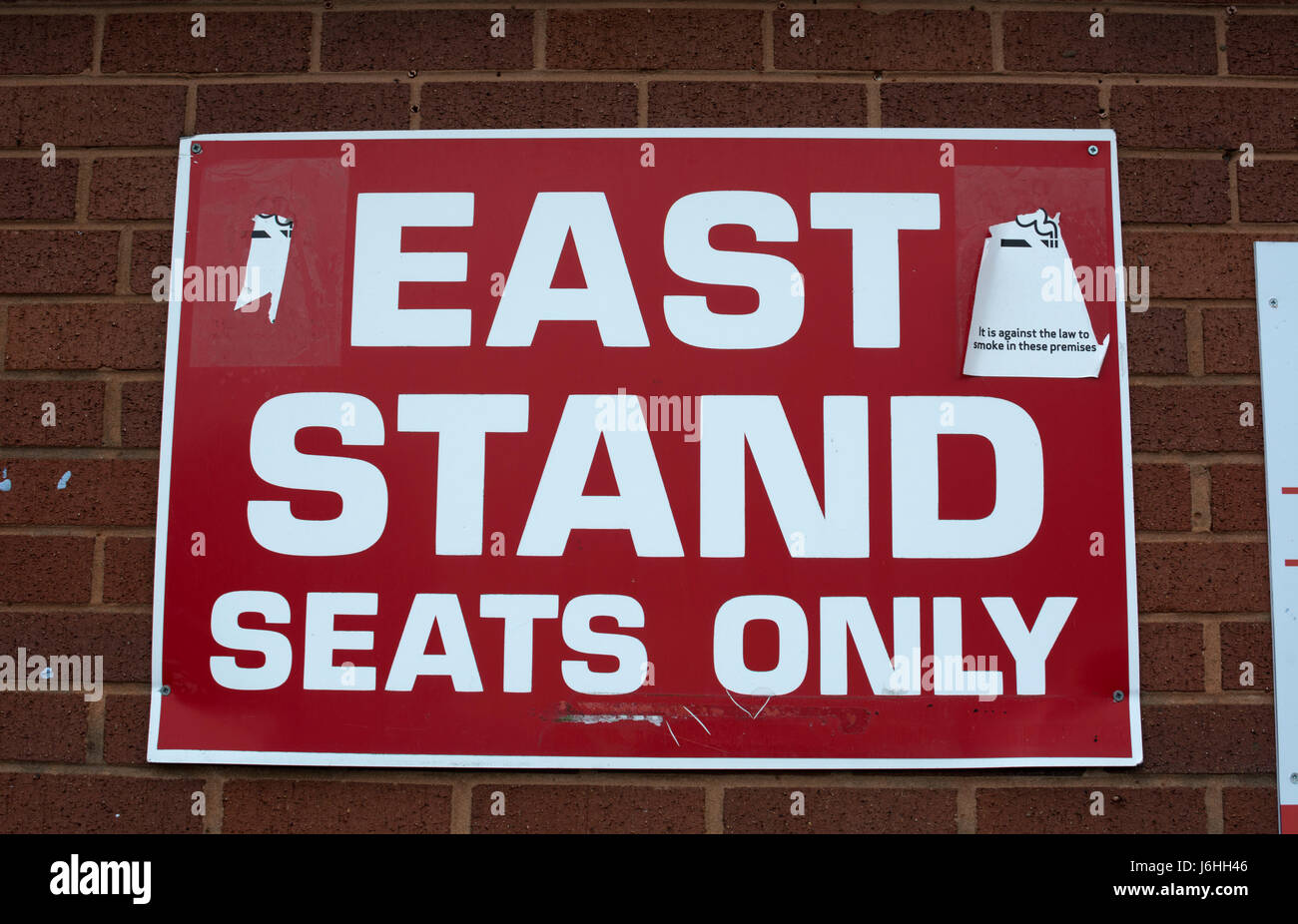 Ein Schild am Kidderminster Harriers Fußball Boden, Worcestershire, England, UK Stockfoto