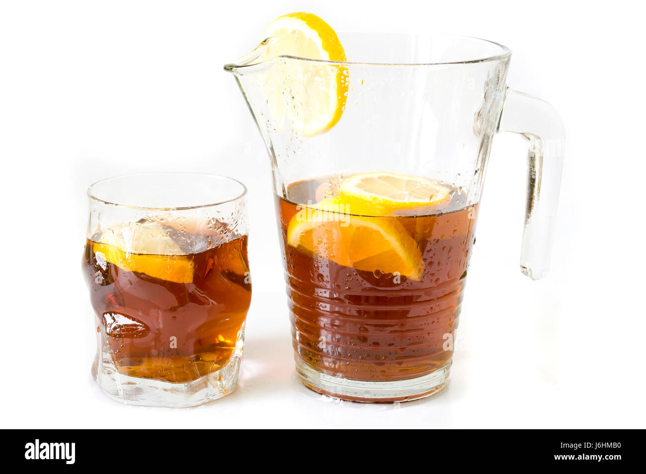 Sommer sommerlich kalt Katarrh Zitrone Zitrone frisches Eis Teetasse bar Taverne Glas Stockfoto