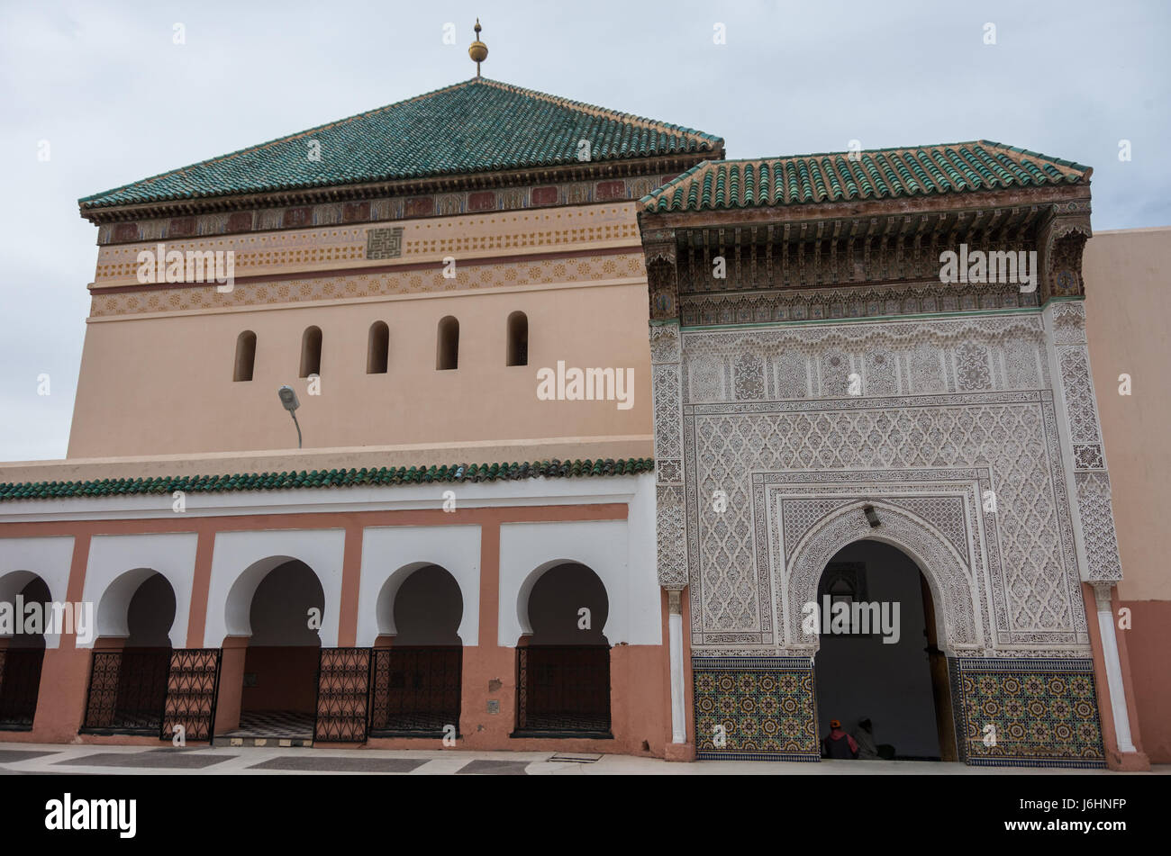 Innenhof der Moschee Zaouia de Sidi Bel Abbes in Medina von Marrakesch, Marokko Stockfoto