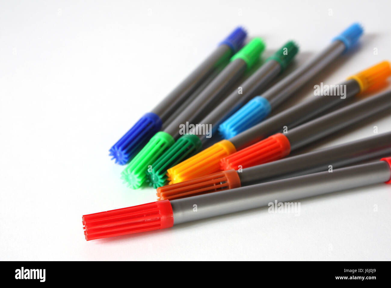 grünen Filzstift Pen Plotter Stift rot gelbe Stift Stil Bleistift blau grün  braun Stockfotografie - Alamy