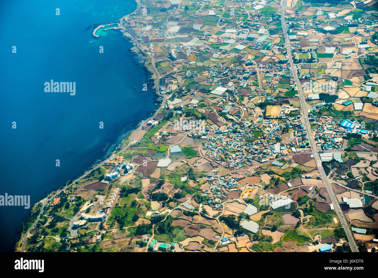 Eine Luftaufnahme von Jeju Island, eine Insel im Süden der Republik Korea. Ein beliebtes Touristenziel in Asien Stockfoto
