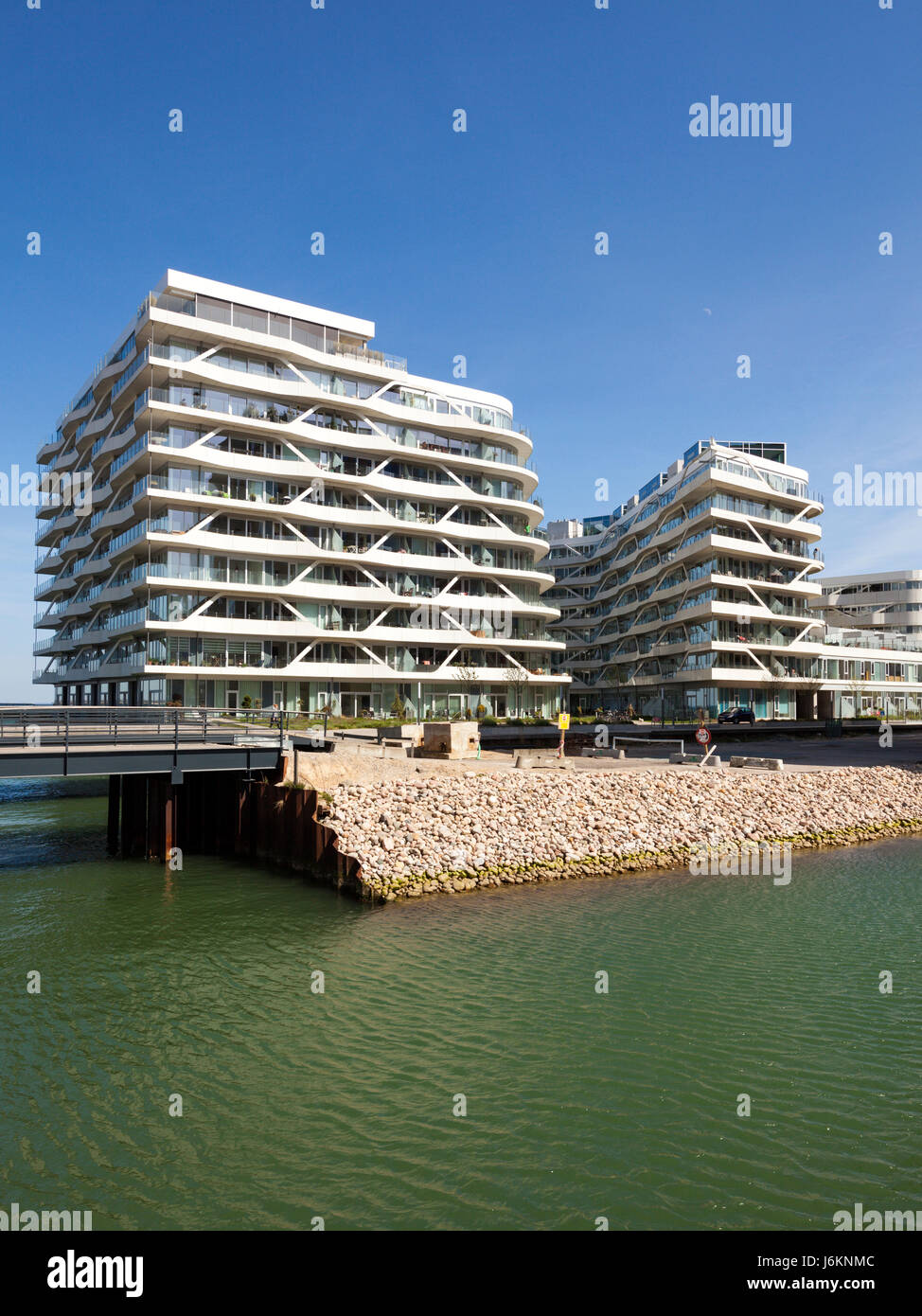 Aarhus, Dänemark - 2. Mai 2017: zeitgenössische Wohnarchitektur an neu entwickelten Hafengebiet. Stockfoto