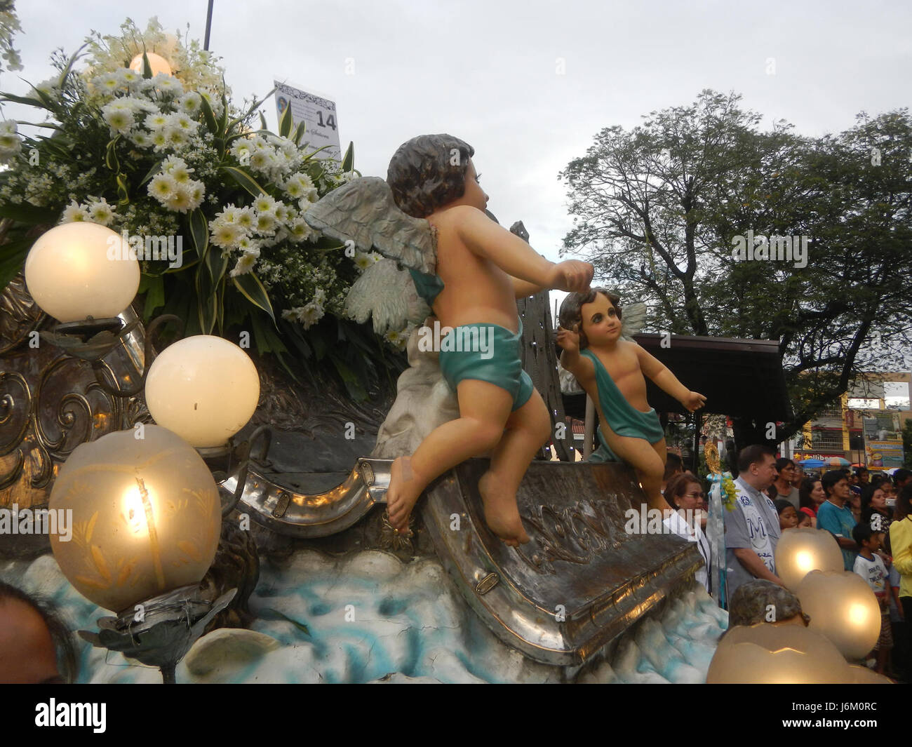 Die Dapit Prozessionen, die am 7. Dezember 2016 im Rahmen des Pistang Bayan stattfanden, feierten religiöse und kulturelle Traditionen in der Kathedrale von Malolos, was die historische und spirituelle Bedeutung der Region widerspiegelte. Stockfoto