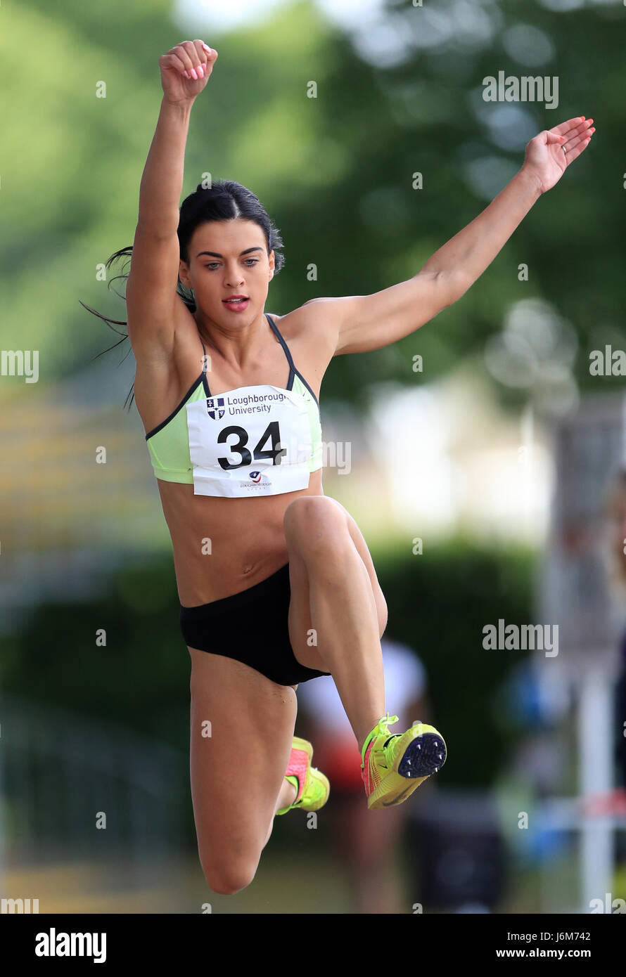 Dovile Dzinzaletaite gewinnt den Dreisprung der Frauen während der Loughborough internationale Leichtathletik-Veranstaltung im Paula Radcliffe Stadium. Stockfoto