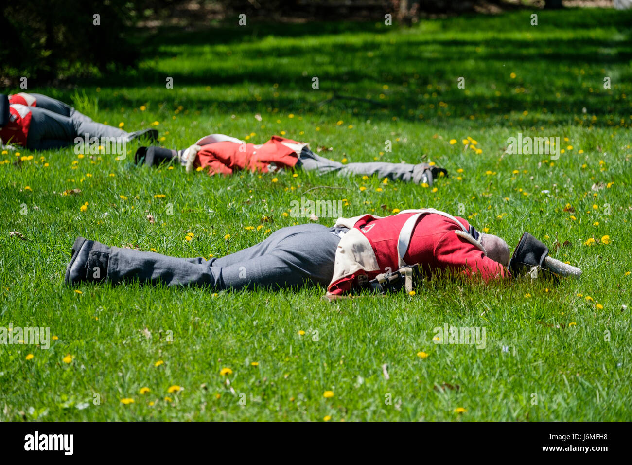 Schlacht von Longwoods Reenactment, Anglo-American Krieg von 1812, März 1814, Reenactor, Reenactors, toten Soldaten auf Batlefield, Delaware, Ontario, Kanada Stockfoto