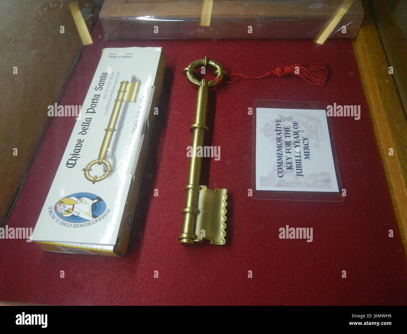 09877 Tu Es PETRUS Tour des päpstlichen Reliquien Ivan Merz 2017 SM Stadt Baliwag 23 Stockfoto