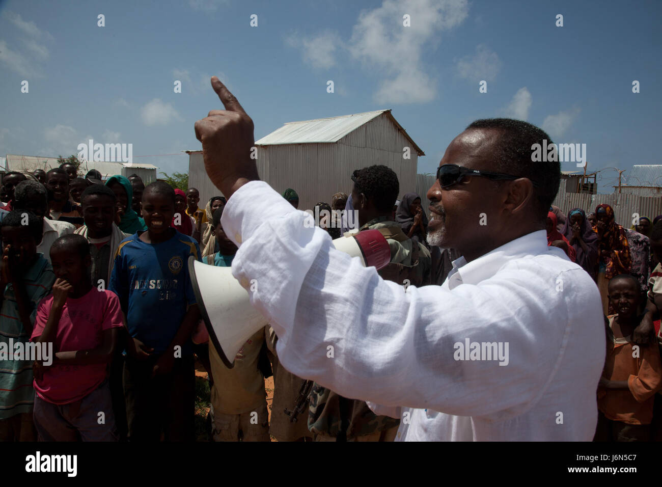 09.07.2011 Mogadischu - Bürgermeister und Präsident öffnen neue Marktgebiet in Mogadischu (6132223785) Stockfoto