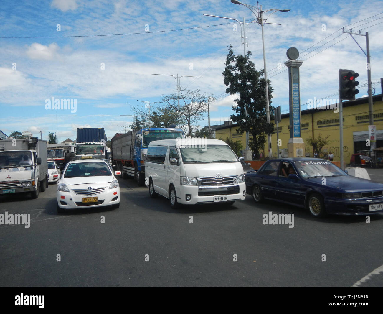 Dieses Foto zeigt einen Blick auf die Caloocan cityÂ Circumferential Road und veranschaulicht die städtische Landschaft und die Verkehrsinfrastruktur in der Region. Stockfoto