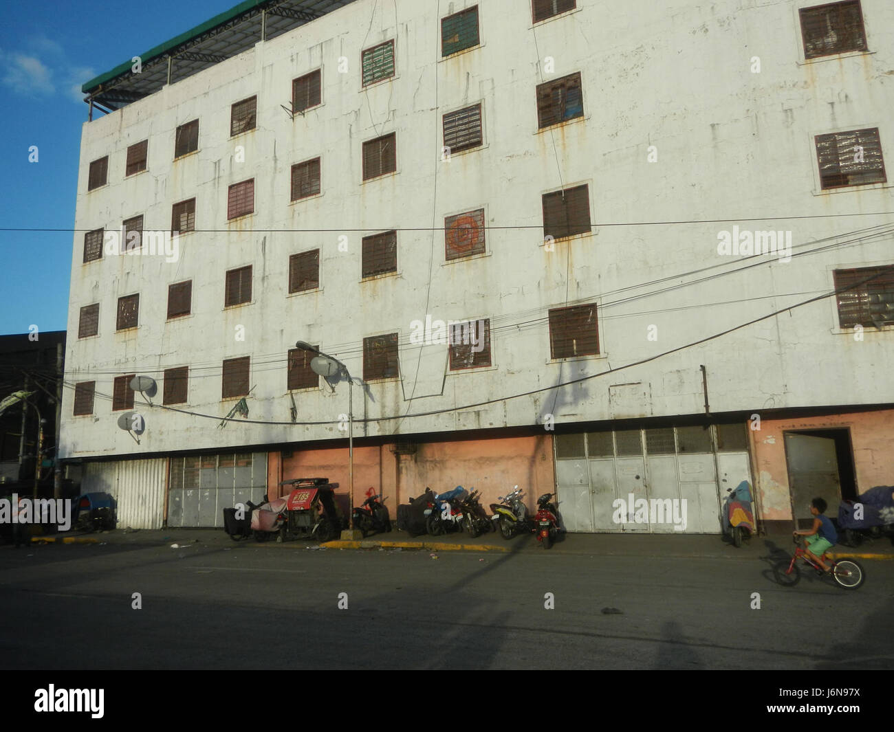 0670 Fußgänger Fußgängerbrücke Pier 18 c-2 Capulong Marcos Straße radialen Straße 49 Tondo Manila Stockfoto